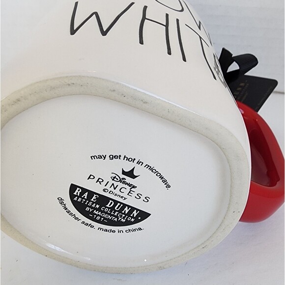 Rae Dunn Disney SNOW WHITE Mug Double Sided Red Handle Coffee Cup Artesian NWT - Picture 6 of 9